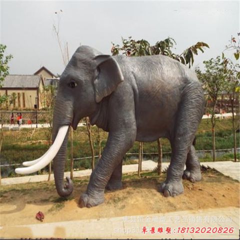 城市公园大象铜雕