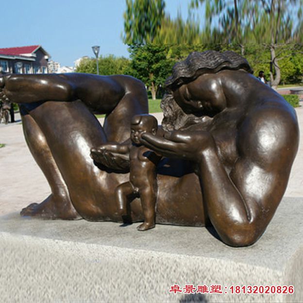 母亲和儿子人物铜雕