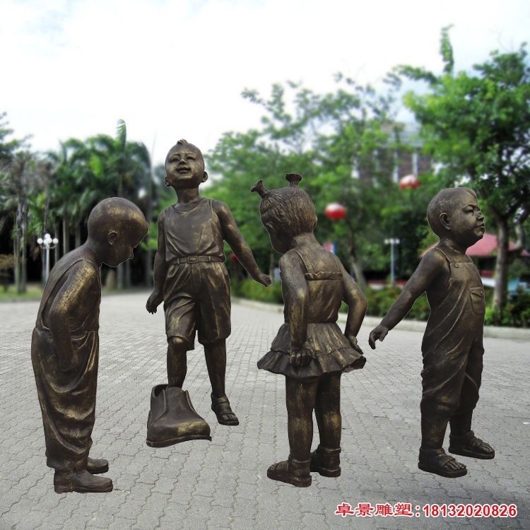 儿童穿大鞋铜雕