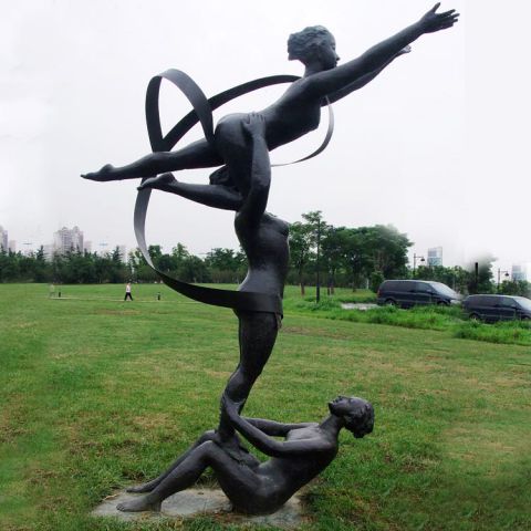 艺术体操运动员雕塑
