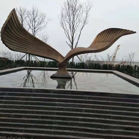 广场铜雕翅膀