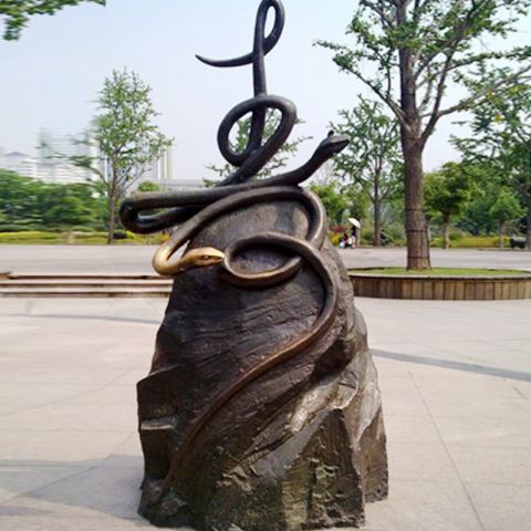 广场动物生肖蛇雕塑