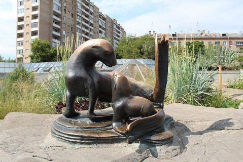 小区铜雕海豹动物雕塑