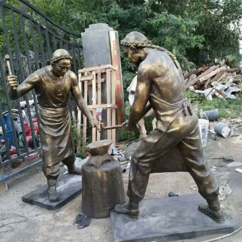 铁匠人物铜雕