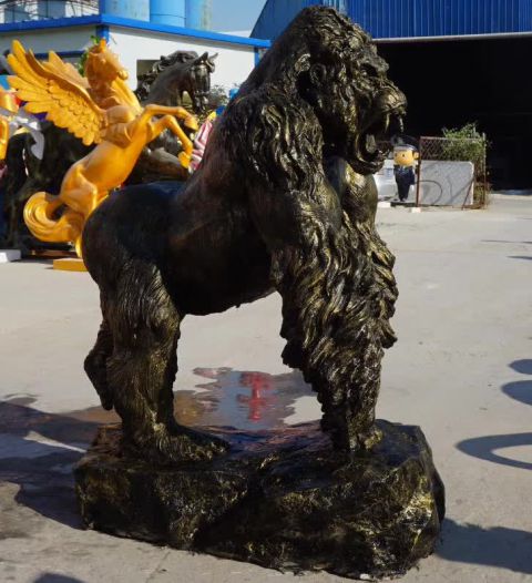 大猩猩铜雕塑