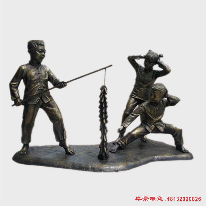 古代儿童放鞭炮雕塑