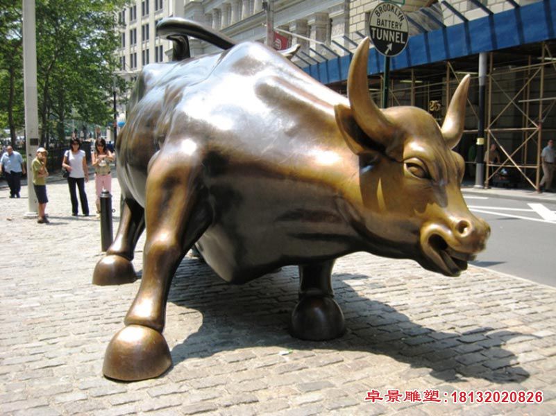 步行街铜牛雕塑