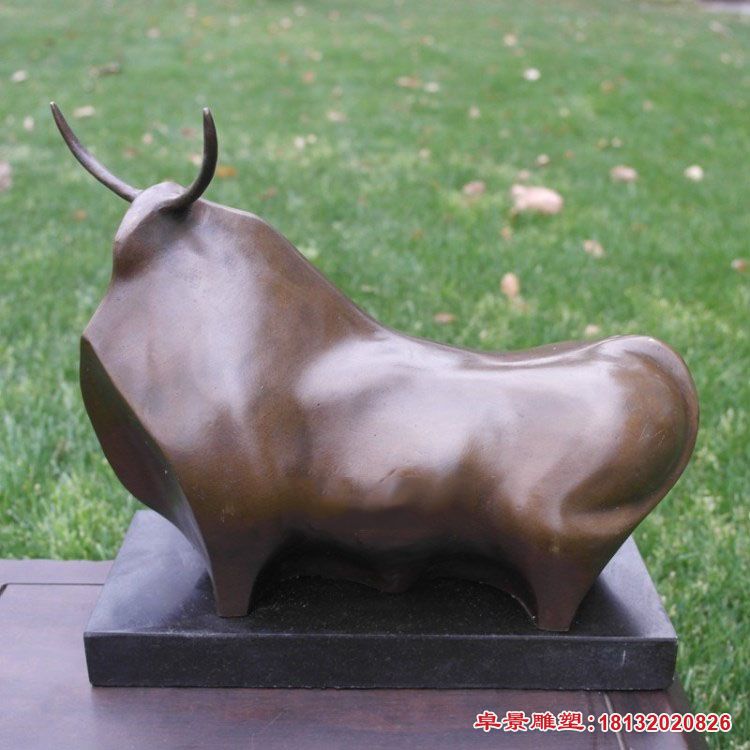 铜雕抽象牛
