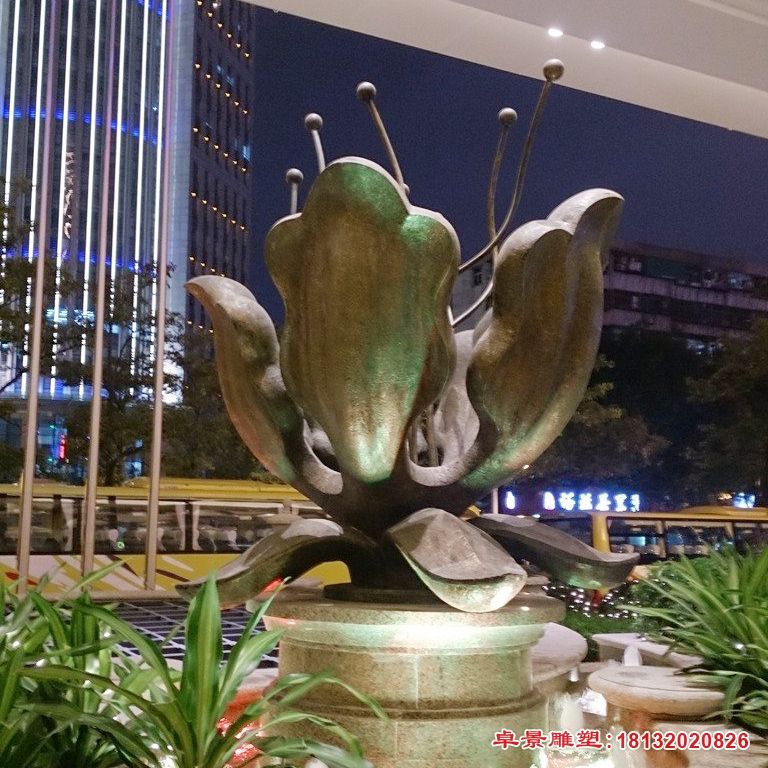 酒店门口花朵铜雕