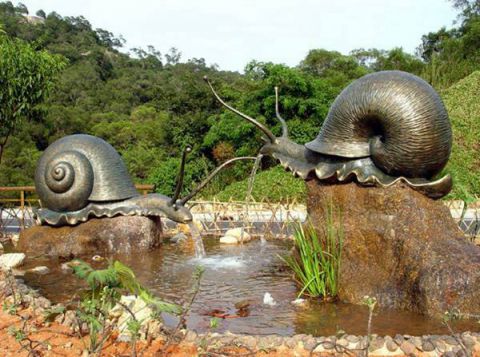 公园蜗牛铜雕