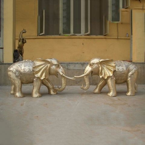铜雕招财小象