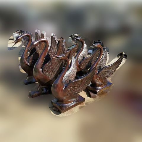 公园铜雕天鹅