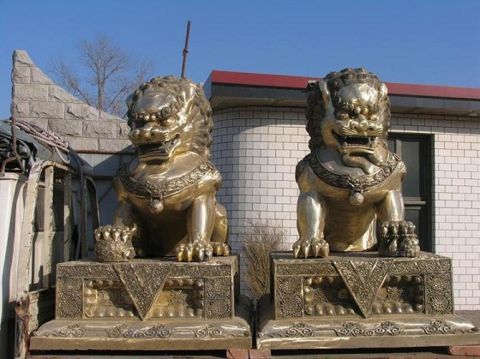 铜雕故宫狮子