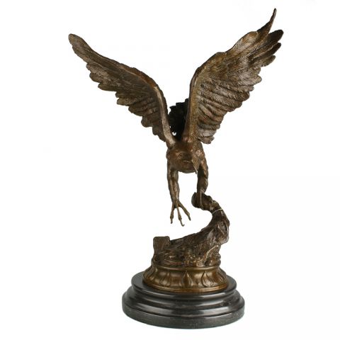 老鹰动物铜雕