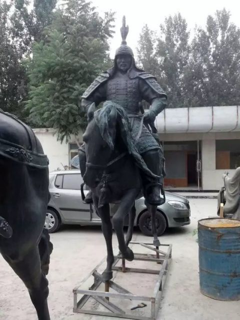古代将军骑马铜雕