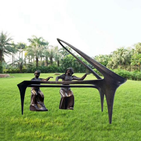 弹钢琴抽象人物铜雕