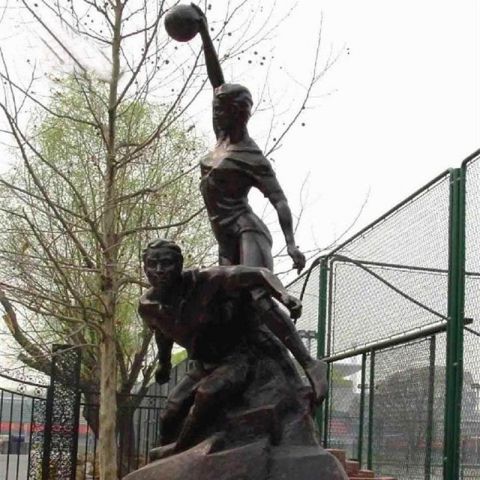 打篮球的运动员铜雕