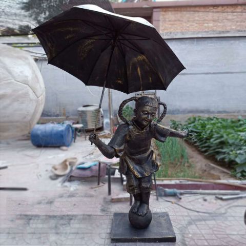 打雨伞的小女孩铜雕 