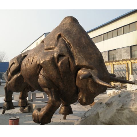拓荒牛动物铜雕