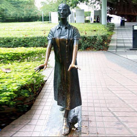 走路的盲人女孩铜雕