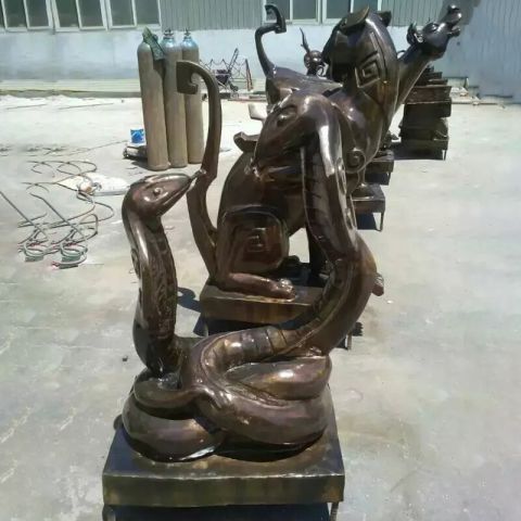 生肖蛇铜雕